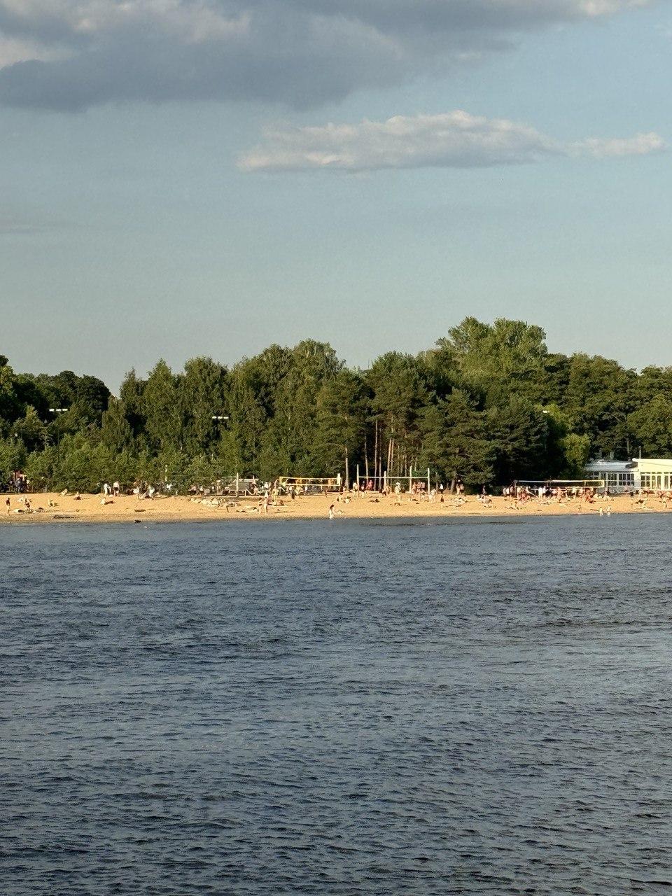 Пляж на Крестовском острове