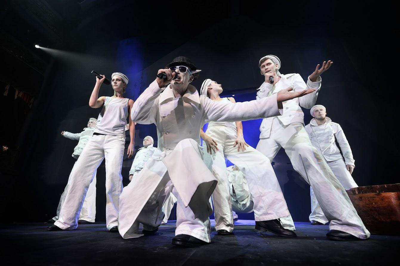 Оптимистическая трагедия. Прощальный бал