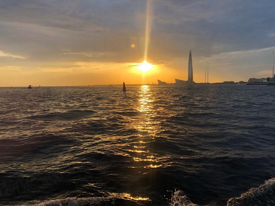 Прогулка по Неве с выходом в Финский залив