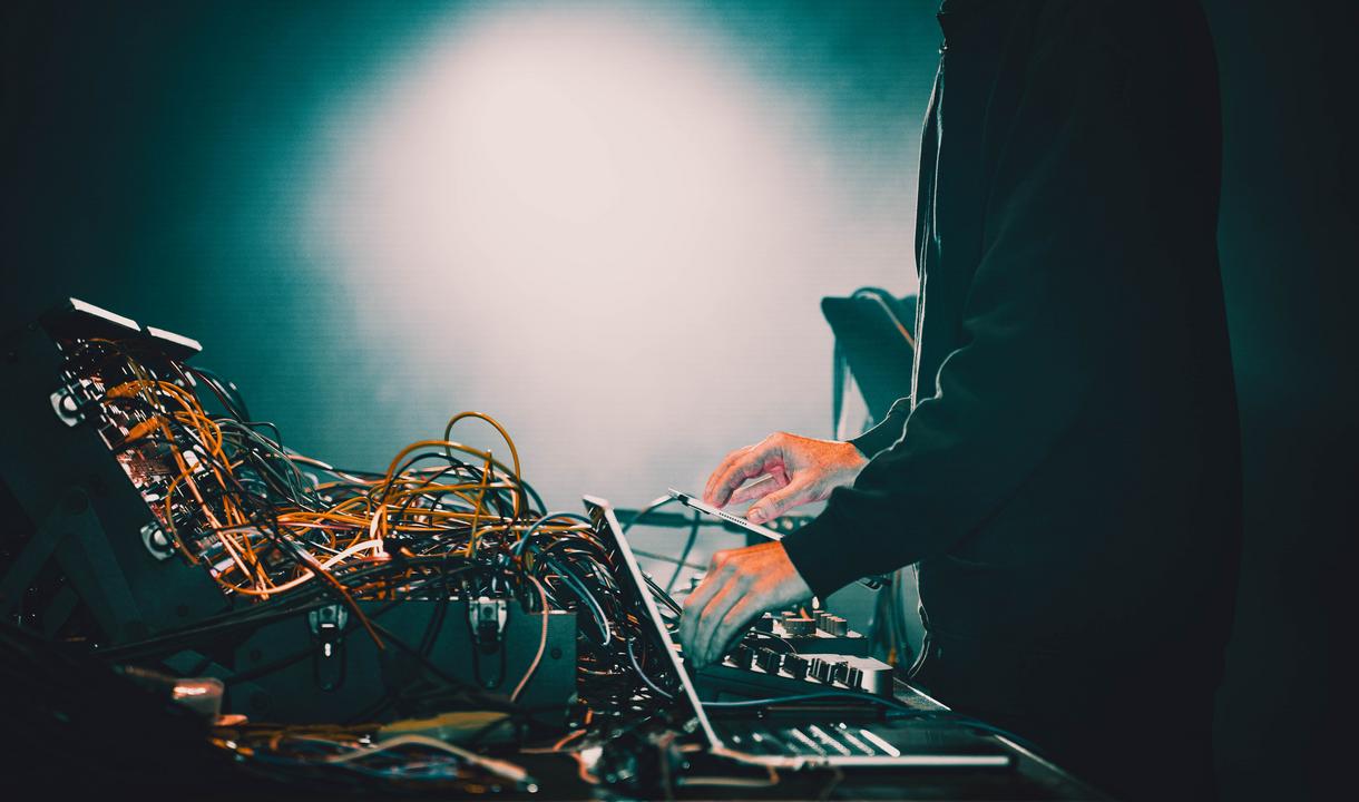 Noiseroom: Призма